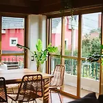 The Salty Surf & Yoga Hostal *