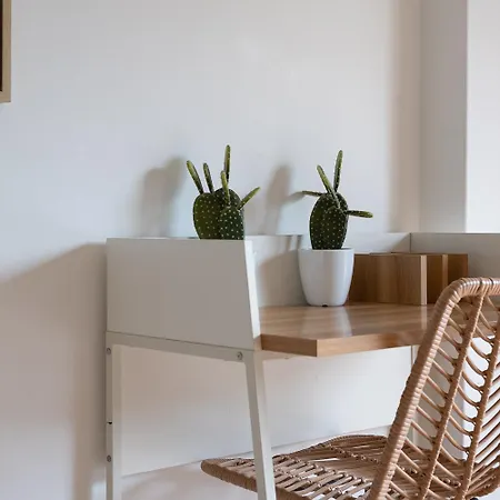 Hostel The Salty Surf & Yoga Estoril