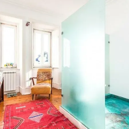 The Salty Surf & Yoga Hostel Estoril